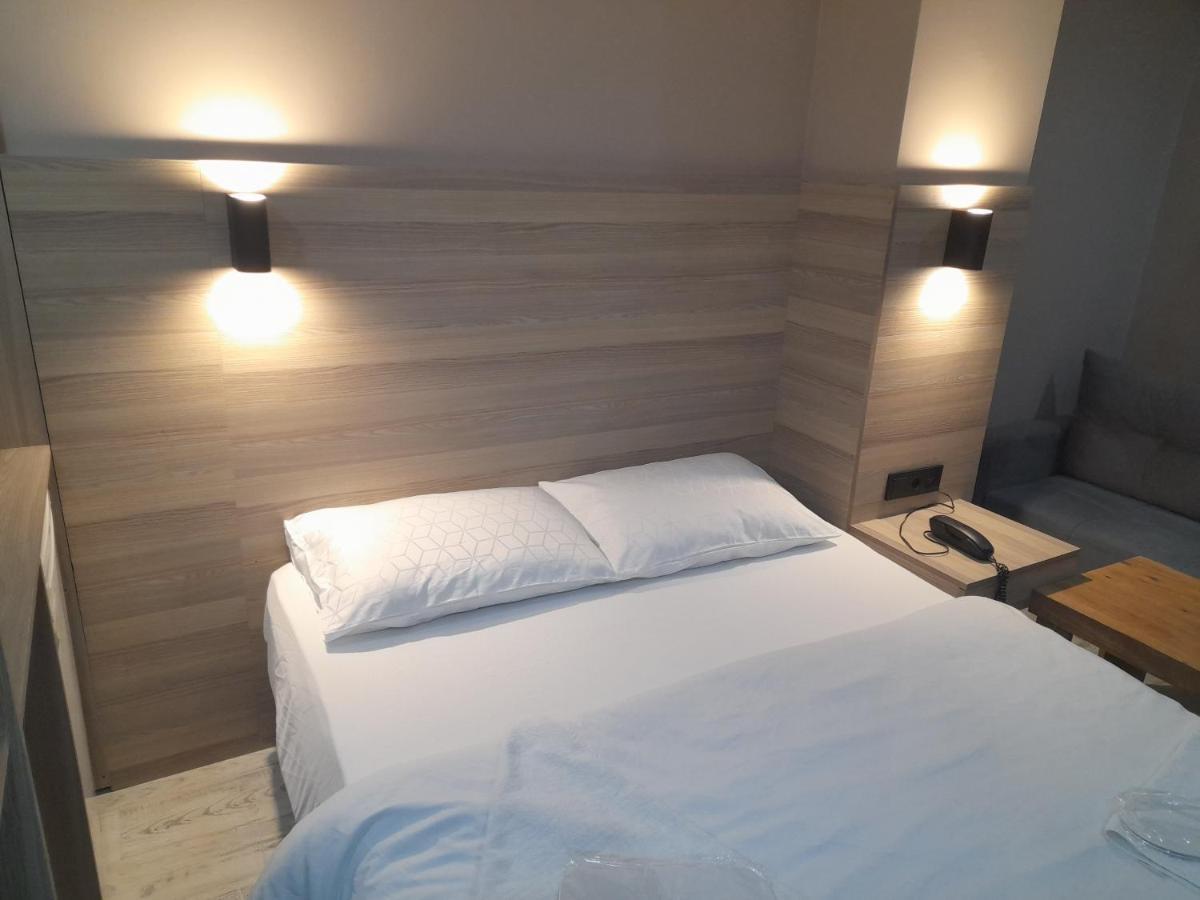 Moon Suit Hotel — Photos 3